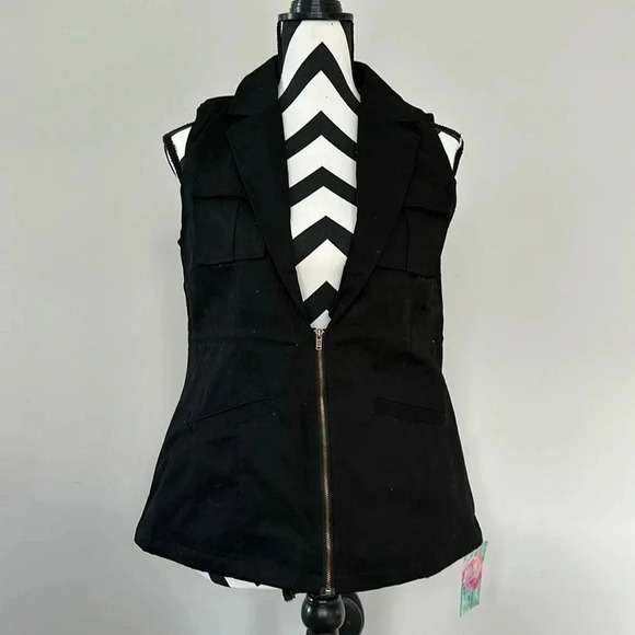 NWT Peach Love Black Utility Vest Sz SM - Picture 1 of 6